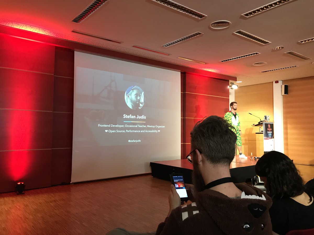 maikel_code's tweet image. Watch your back browser! By @stefanjudis #ruhrjs17 excited for new useful info‘s