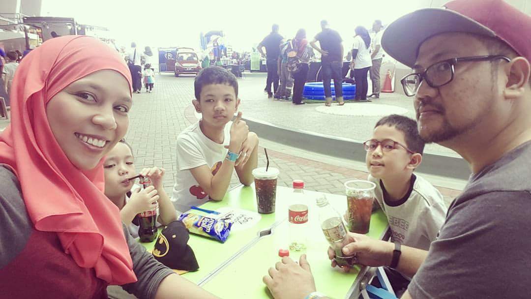 fadzleear's tweet image. #MesutSufyan is having a blast surrounded by the utmost important people in his life. Us! #SeriKamariah #EducitySportsComplex