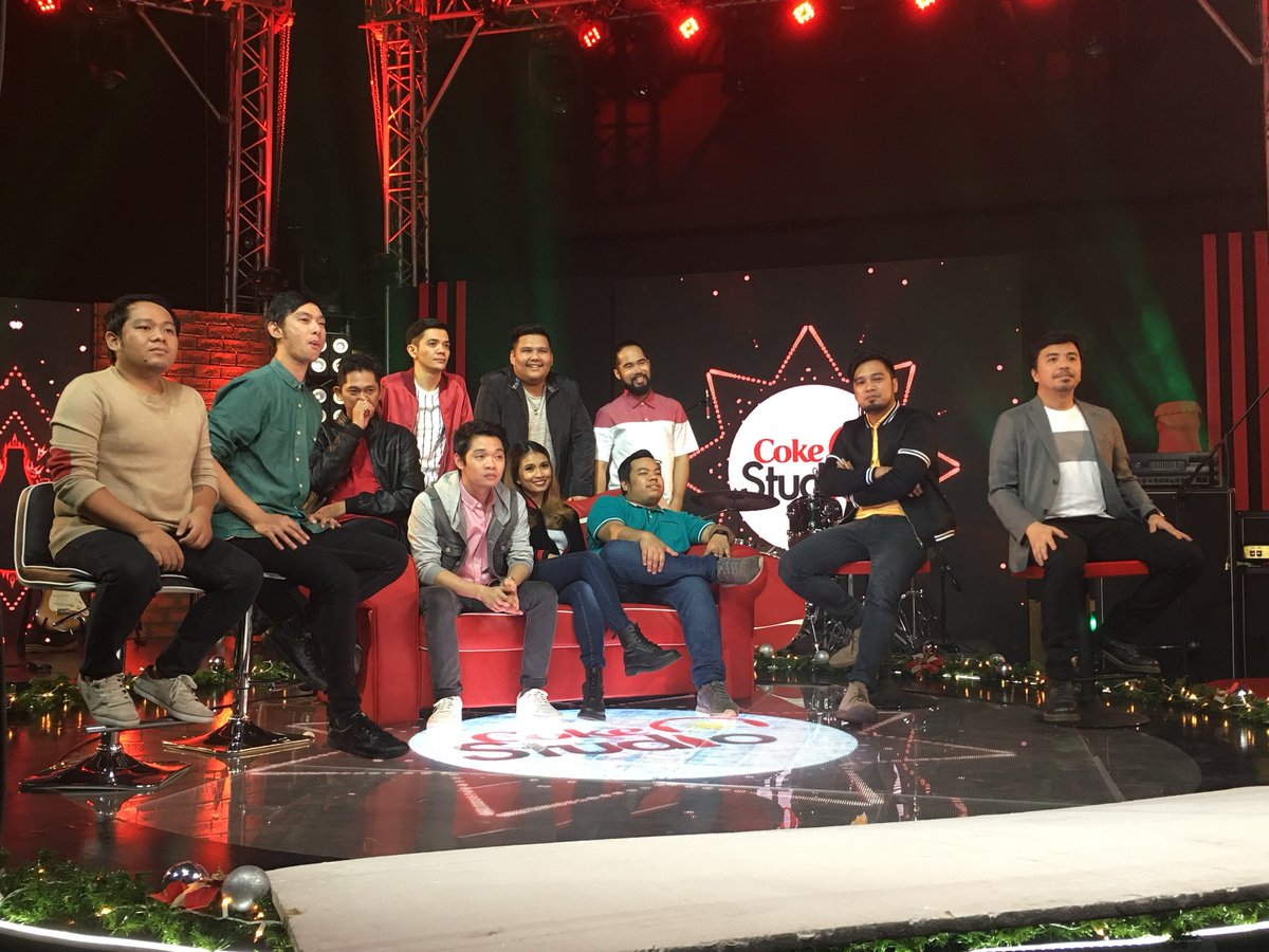 moonstar88band's tweet photo. 8pm tonight for our Xmas episode! #CokeStudioPH #CokeStudioPHXmas #moonflips #moonstar88 #jensenxflips ๐บ TV5 youtube facebook https://t.co/2Os4YTntiw