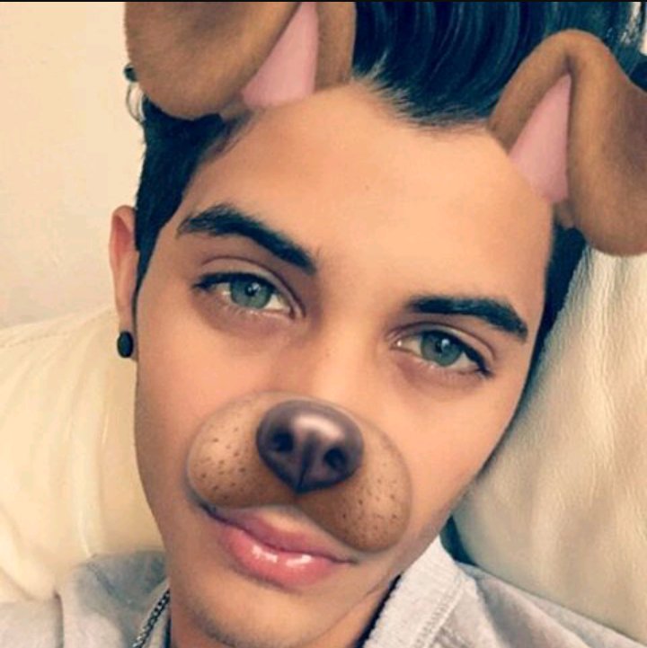 trustcolon's tweet photo. @CNCOVoting #ReggaetonLento #HeyDj #KCAArgentina https://t.co/faNNdDuj8c