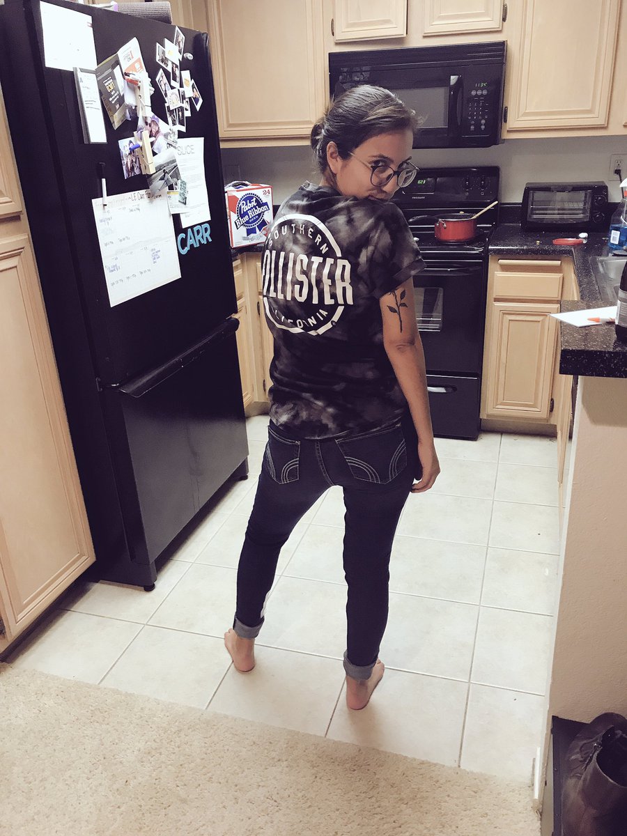 stoneyschmonie's tweet photo. As a manager I pledged to wear skinnies. #circa08 https://t.co/8zZQxM58uA