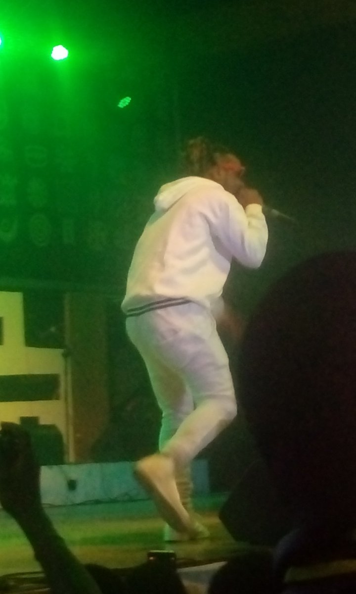 HRM_RyDar's tweet photo. Mad performance @ felabration #kktmb #king6ix @Yung6ix https://t.co/VYldqLd31Y