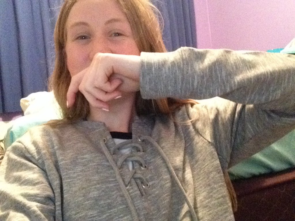 beachymerrell's tweet photo. Feeling very @veronicamerrell with this shirt.....ft my messy room..

Don't judge 

x https://t.co/8mFaNh92vP