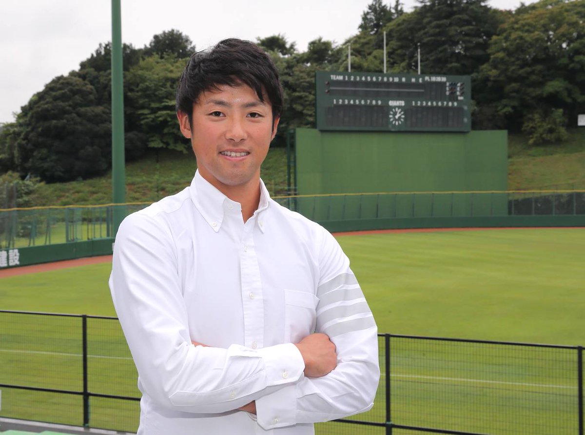 TokyoGiants's tweet photo. #藤村大介 選手が14日、ジャイアンツ球場にて現役引退を表明しました。プロ10年間、ジャイアンツ一筋、2011年には盗塁王にも輝きました。ニュースはこちら⇒　https://t.co/eJBwkwgPmJ 
#ジャイアンツ #巨人 https://t.co/YK9NHD4W26