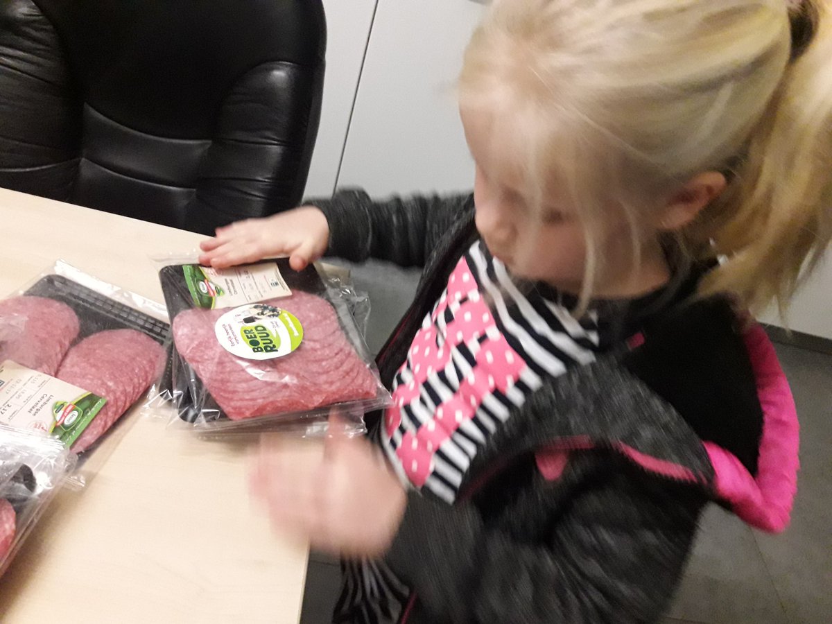 RuudDijck's tweet photo. Met dank aan @denkFrank en @CP_huisstijlen
Vleeswaren voor het ontbijt #basisschooleigenwijs verzorgt, mmv Roos van Dijck.
Goede reacties!!! https://t.co/z9qSgBy5Dz