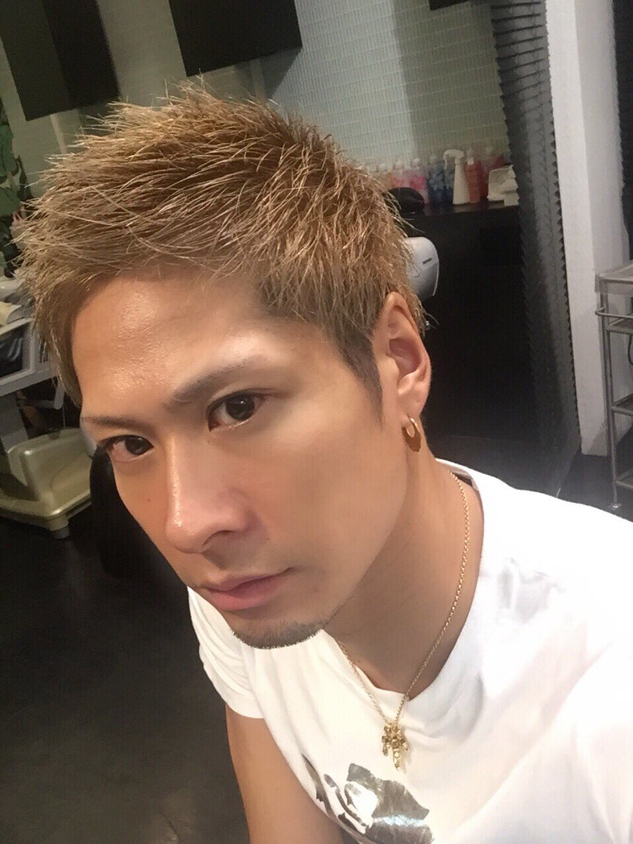 田中大地 Sur Twitter 最近はこの色にハマってます Ism Ism南青山 ブリーチ アッシュ ベージュ系男子 短髪 ツーブロ