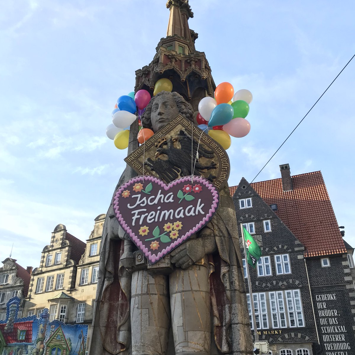 claasrohmeyer's tweet photo. #IschaFreimaak #Bremen #Breem #Freimarkt https://t.co/7nTCXwKQk7