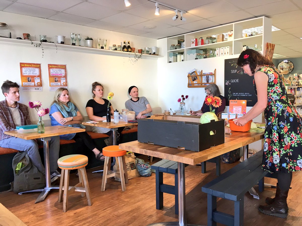 NaturalStoreFHS's tweet image. Big thanks 2the wonderful #ClareMillar of
@Bio_Kult 4hostin anotha fab How To Make Your Own Sauerkraut workshop 😁🥕 #SurviveWinter #GutHealth