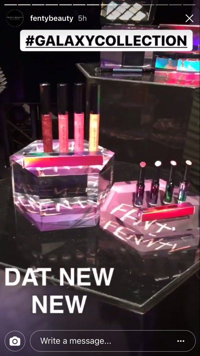keacaketea's tweet photo. Fenty Beauty Galaxy Collection Swatches #fentybeauty #cosmicgloss #GalaxyCollection #newmakeup #makeupnews #makeup #holidaymakeup https://t.co/0skKBbBw3D