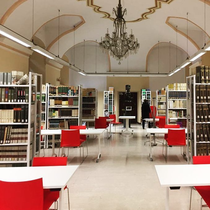 Sipafevents's tweet photo. Oggi ci trovate qui!
#biblioteca #performance #ivrea #ilcorpodellecittà #bethelight #preparazione #arte #book #libri https://t.co/nPGmnKgK3o