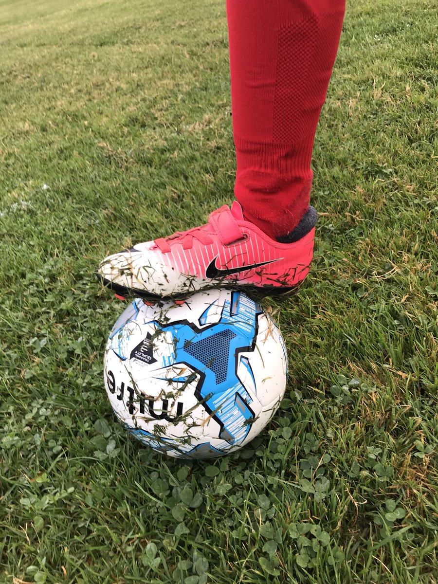 andywarner88's tweet photo. 👏 @HavantBorough - you’ve managed to ruin another pitch! Better no job than half a job! Cut Mengham Park properly! @savegrassroots https://t.co/WJS5dRkJ8C