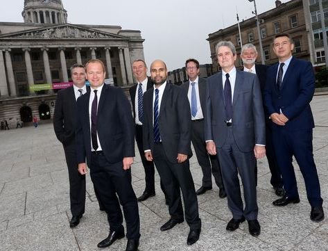KeepMeOnTheRoad's tweet photo. Somehow I made it on the backrow, but where are all the women? https://t.co/K9PiHZ3F7b #Legal500 #Equality #Diversity #MansWorld https://t.co/ZQj7pLmZhF