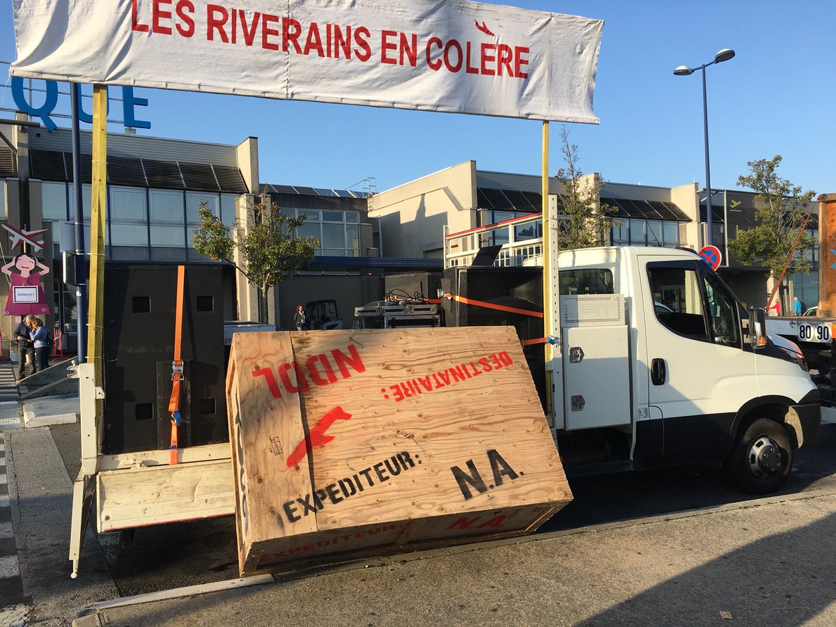 ailespourlouest's tweet photo. 😡 #NDDL #demenagementNA les riverains de l’aéroport actuel en ont marre ! Vite le déménagement https://t.co/iZOCf853tu