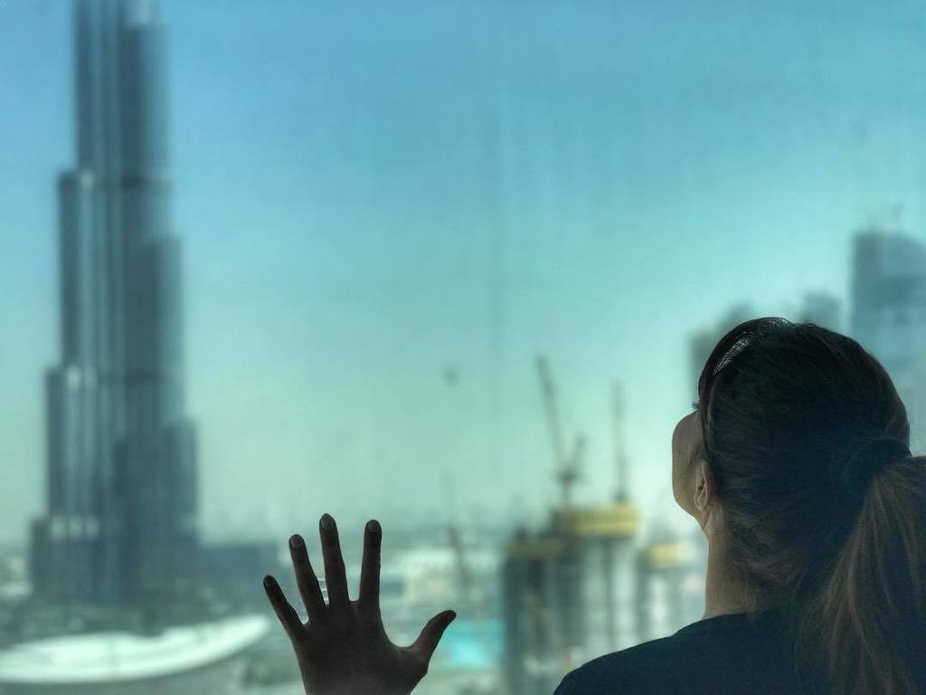 Asli_Jacqueline's tweet photo. Captured by my daddy in #mydubai 🌈 #UAEgetsRAW #luluhypermarkets @rawpressery https://t.co/AgdTVyJbRp https://t.co/KF0TWuNEv1