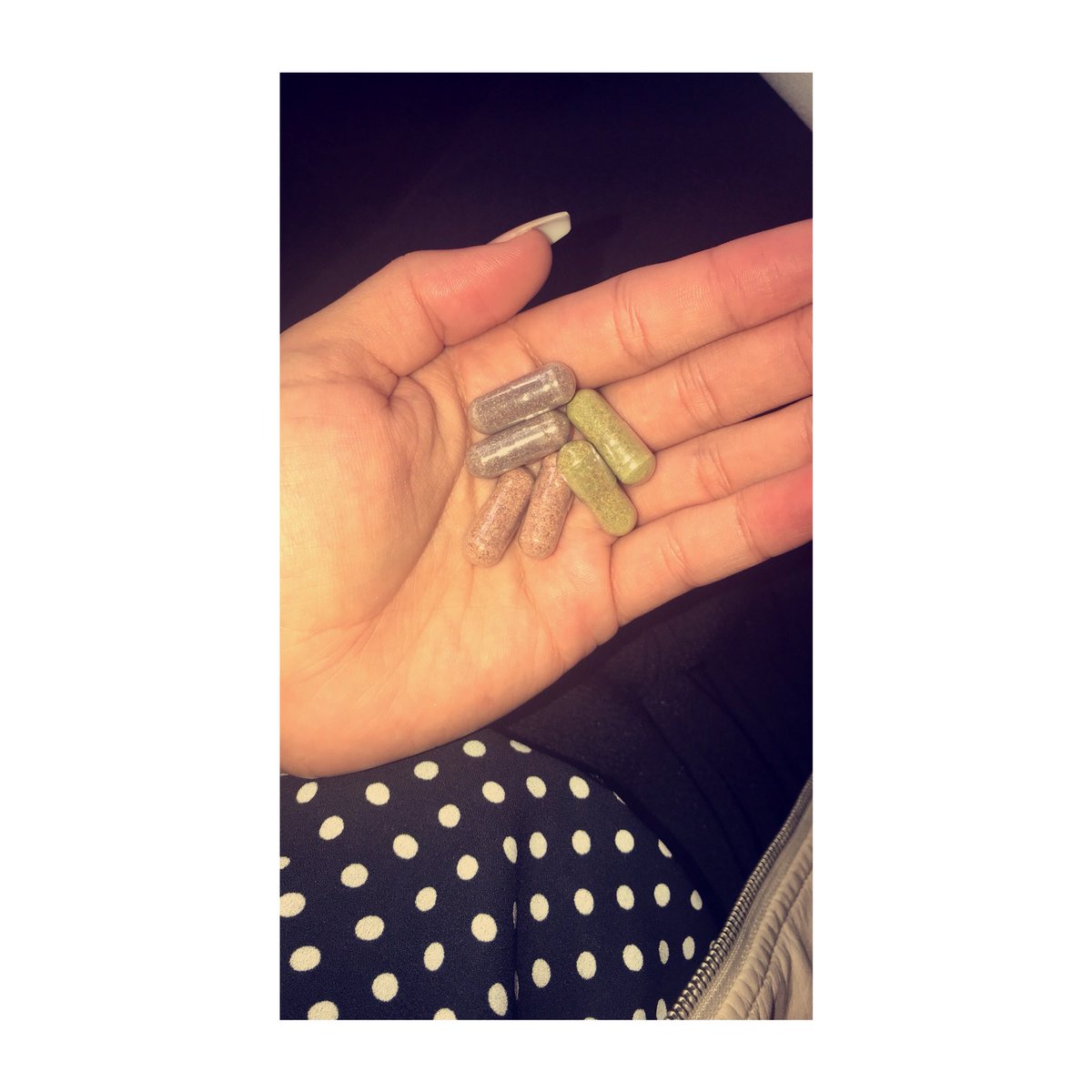 bosswithdreams's tweet photo. Capsules down ready for another day 💃🏽❣️
Training 🤓 📖 
Glamour party later ✌🏼💫💗 #JPlive https://t.co/N7evJgbAfe