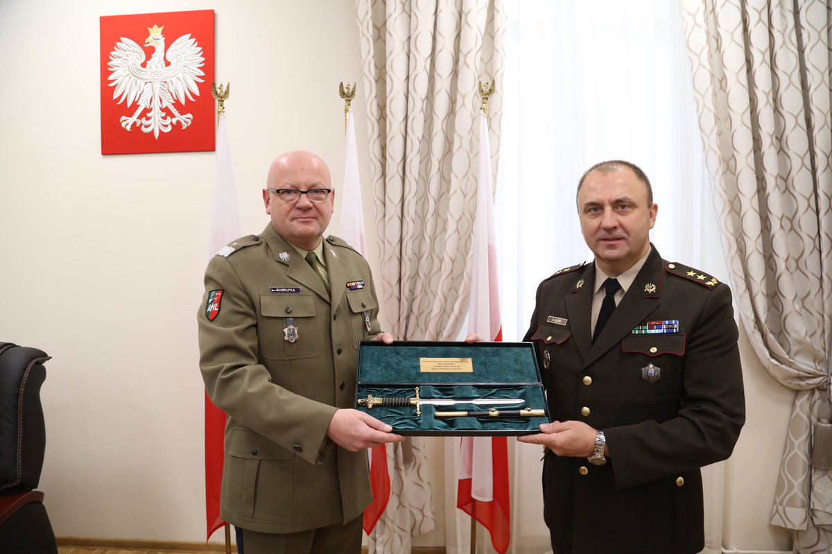 BALTDEFCOL's tweet photo. @BALTDEFCOL paid a visit to Akademia Wojsk Lądowych imienia generala Tadeusza Kościuszki (MULF). #cooperation #jointactivities #conferences https://t.co/YXC5BbhDwr
