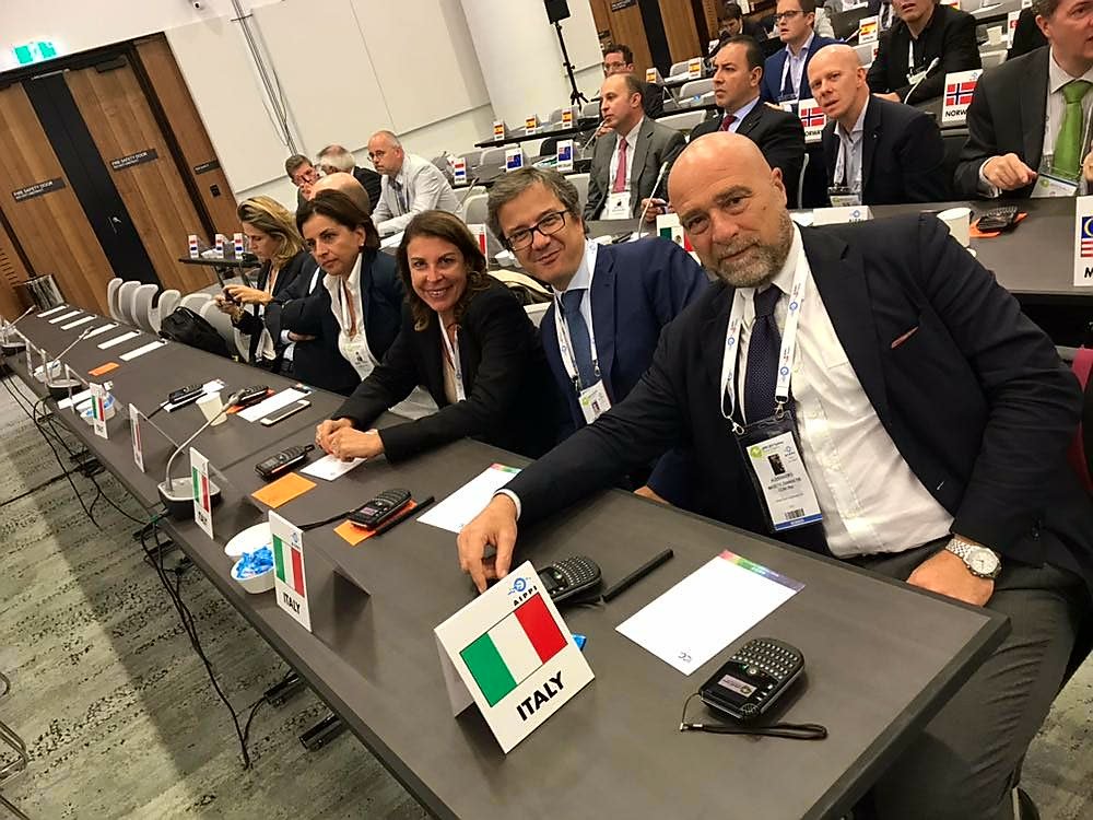 AkranIP's tweet photo. Italian delegation at #AIPPI2017 @AIPPI_ORG  #Sidney #AkranIP https://t.co/iHP4lNEszM