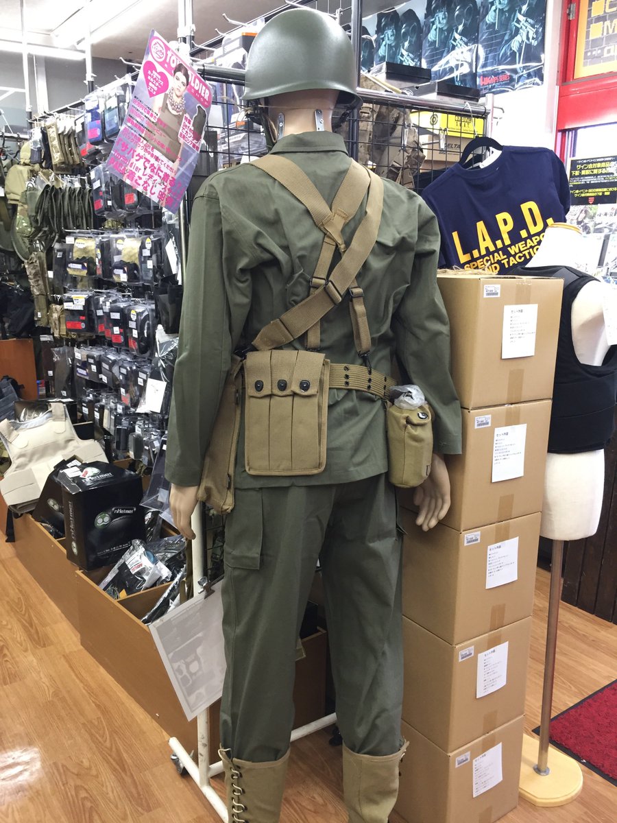 来店された方は既にご存知かと思われますが、WW2米軍装備セットが入荷