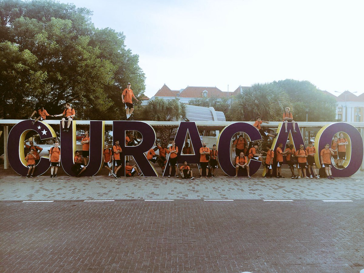 LaureusNL's tweet photo. Wat een geweldige week voor de kids van @AJBnederland veel dank aan de organisatie van Curaçao #verbinden #Koninkrijkstoernooi #teamspirit https://t.co/4ezspRBaa5