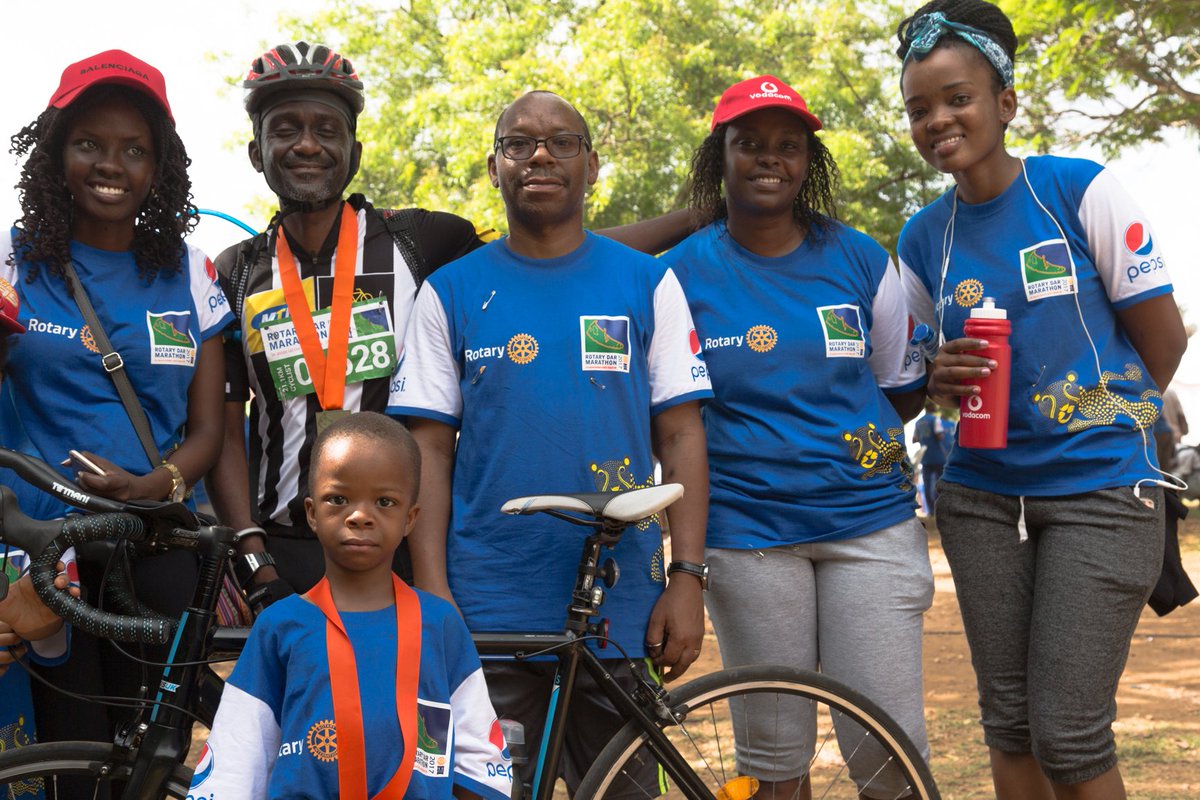 VodacomTanzania's tweet photo. Baadhi ya matukio yaliyotokea katika Rotary Dar Marathon iliyofanyika leo ambayo Vodacom Tanzania tumeshiriki. #RDM2017 https://t.co/jB8ANUWzYJ