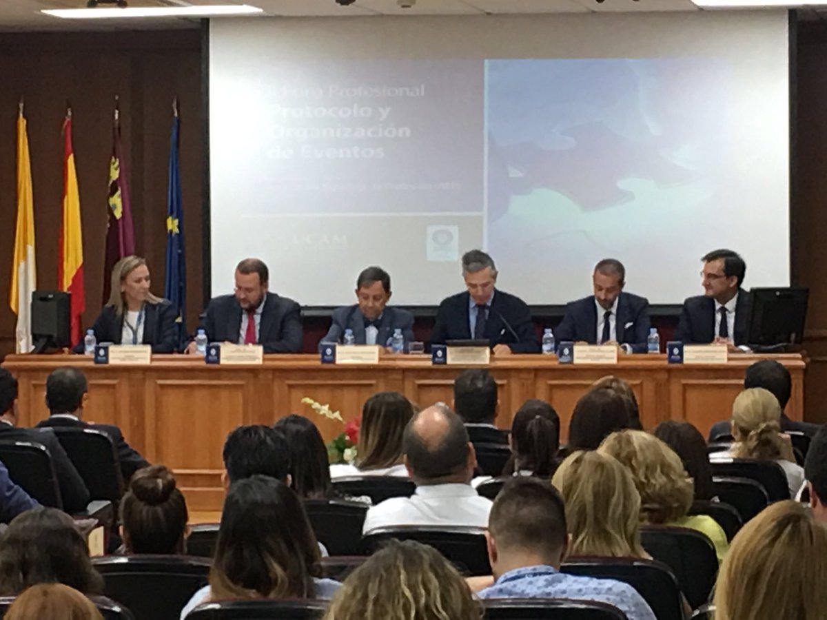 NOAGONPE's tweet photo. #2ProtocoloMurcia  Acto de apertura #ForoProtocolo @aeprotocolo @UCAM https://t.co/viDZ8fd9sS
