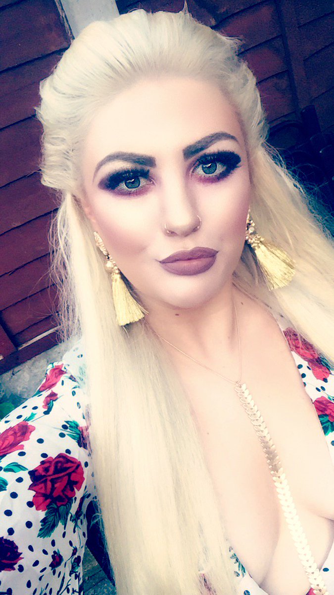 emmaoliviaward's tweet photo. Last night was a mess https://t.co/AbxyfuPIHk