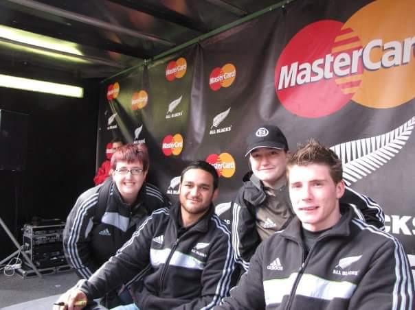 danstheman1's tweet photo. @piriweepu it's  been a pleasure to meet you  and watch you play #memories https://t.co/EFDTdEq3UP