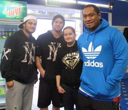 danstheman1's tweet photo. @piriweepu it's  been a pleasure to meet you  and watch you play #memories https://t.co/EFDTdEq3UP