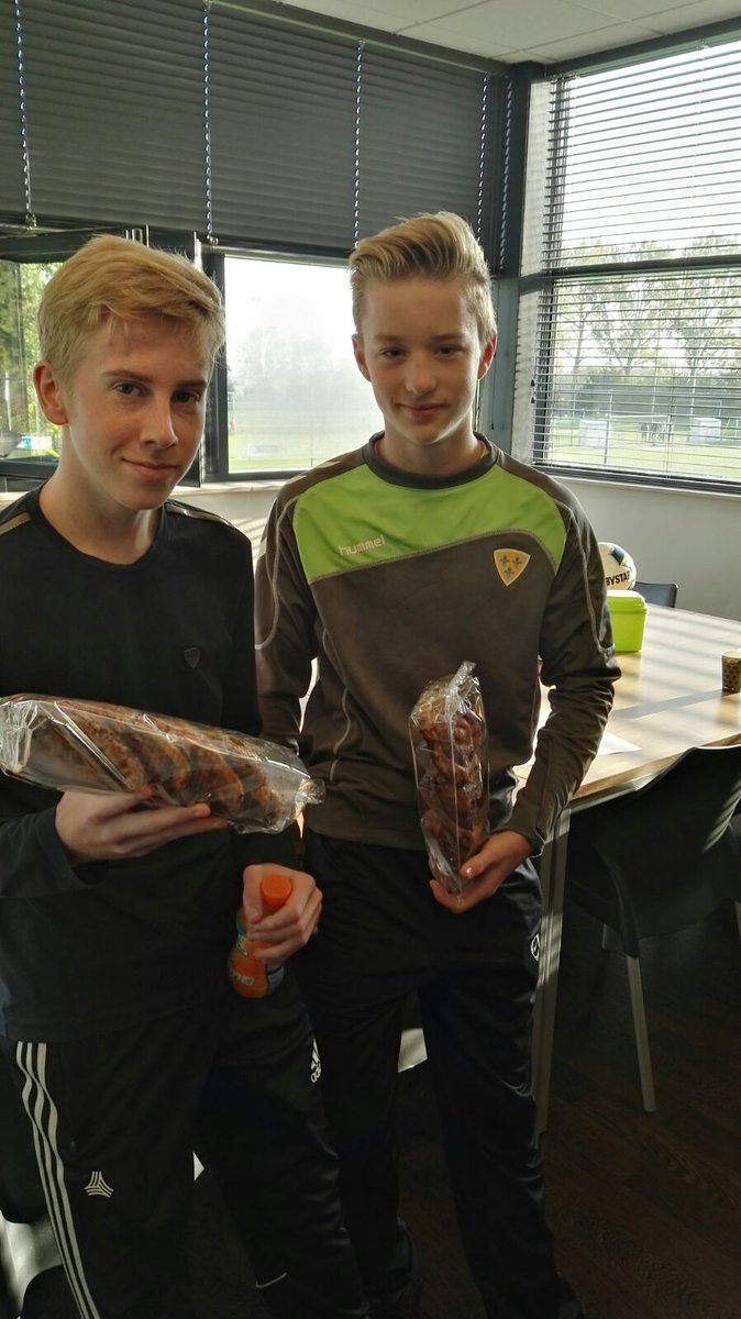 In kader van de week van de scheidsrechter voor alle scheidsrechters een lekkere verrassing