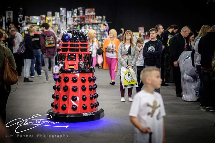 MONSTER COMIC CON tweet media