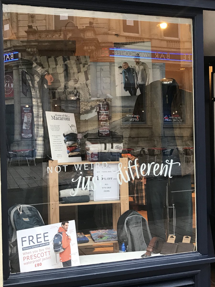 munch_bites's tweet photo. Shopping this morning  look who is still in town #FleetWalk #WeirdFish #shoplocal #EnglishRiviera #torbay #devon #torbay 👍 15% off 👍 https://t.co/gWanTlhOTL