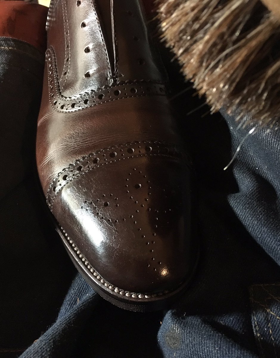 CobblerAsakusa's tweet photo. ブラッシングしています。

#asakusacobbler
#浅草コブラー
#EthosClub
#エトスクラブ
#靴修理
#shoerepairs https://t.co/lyK3KXoXhk