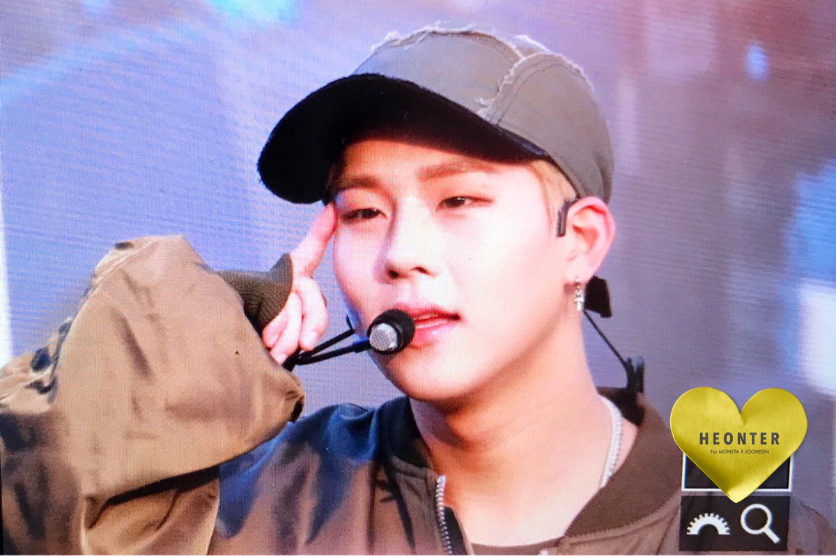 171014 아이오닉 포레스트 콘서트🌳
#몬스타엑스 #주헌 #MONSTA_X #JOOHEON