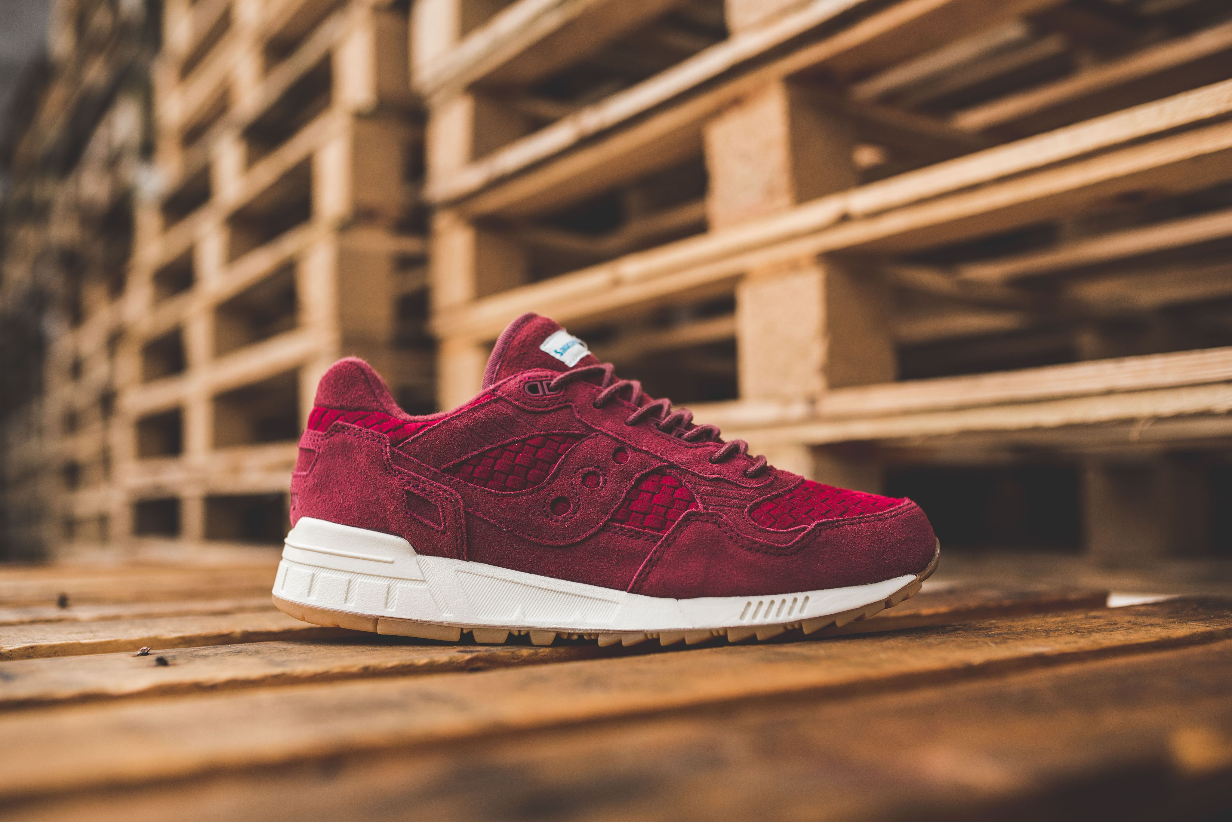 Saucony shadow deals 5000 maroon