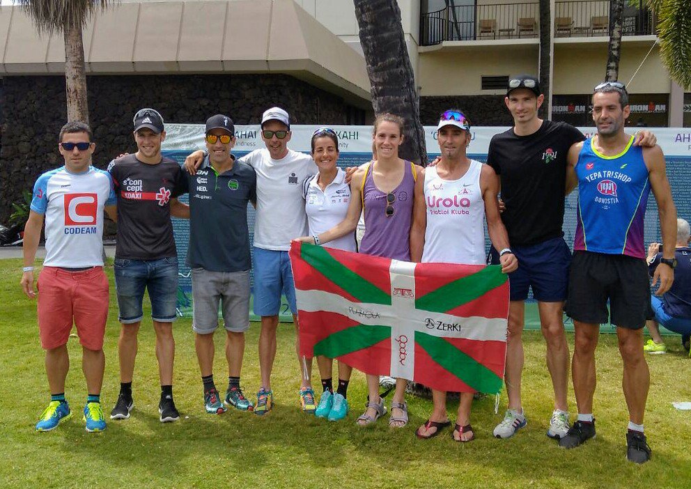 Ioritz_M's tweet photo. La representacion vasca en el ironman #kona2017 de Hawai, preparada para dar guerra. La Lekittarra Mireia Arrillaga entre ellos #AnimoMireia https://t.co/kP02FNxO6k