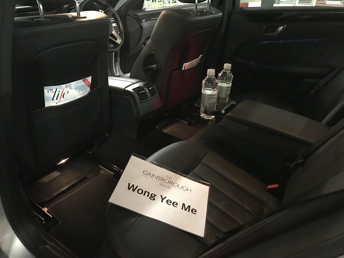 ec_bath's tweet image. Early pickup from London Heathrow for VVIP customers with live tracking service 

 #personaldriver   #bathchauffeur #thegainsboroughbathspa