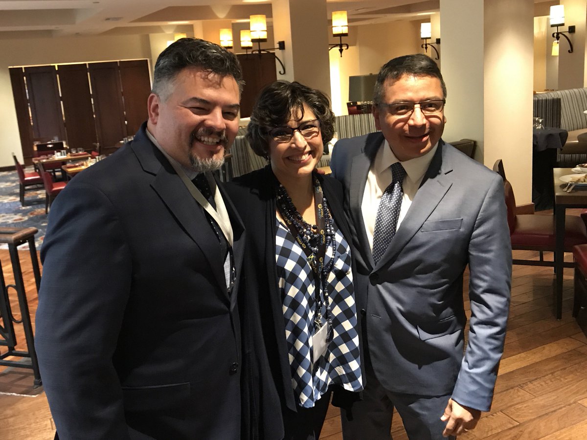 New colleagues in OR: Supts Gustavo Balderas <a href="/4Jschools/">Eugene School District 4J</a> &amp; Yvonne Curtis <a href="/FGSchools/">Forest Grove SD</a>. ONLY 3 Latino system leaders in state w/ 220 districts.