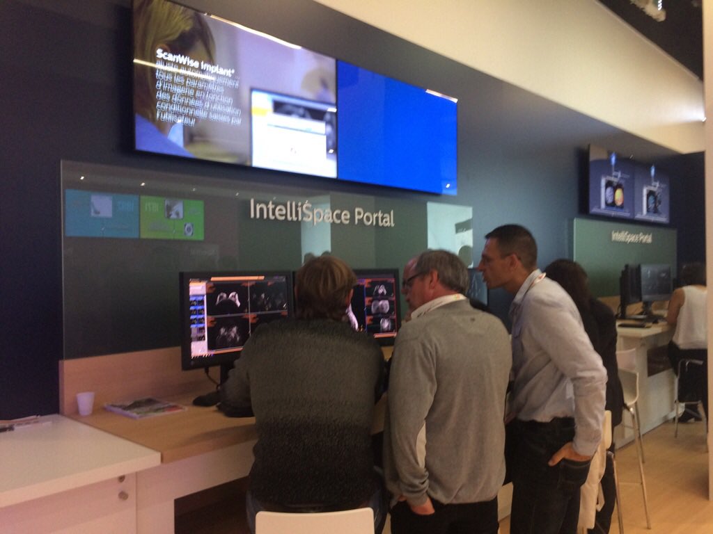 PhilipsFrance's tweet photo. Les sulutions post-traitement et #IT c'est sur le stand @PhilipsFrance #JFRad2017 #JFR2017 #IntelliSpace #IntelliSpaceEntreprise https://t.co/mOmfNic7MG