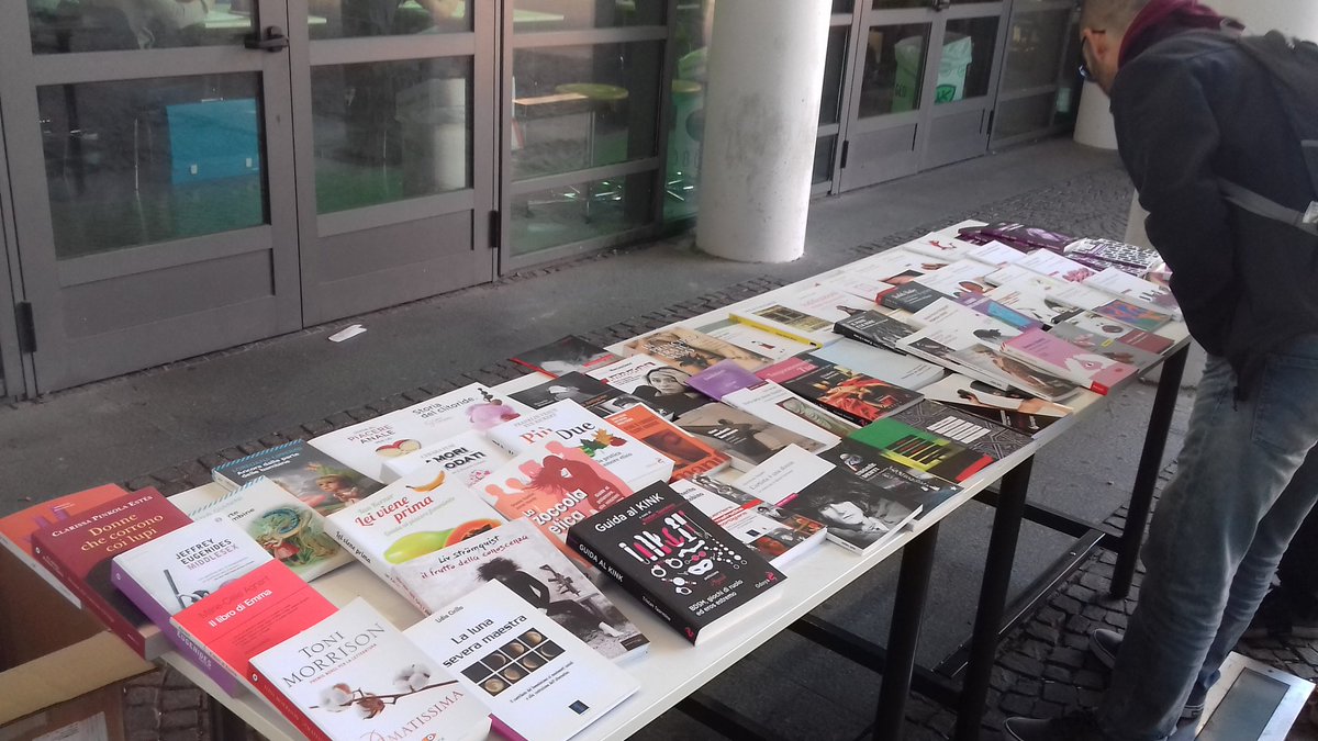 ZonaRosaPisa's tweet photo. Sta arrivando tantissima gente al Polo Porta Nuova e anche noi siamo presenti con un banchetto informativo sul nostro spazio! #nonunadimeno https://t.co/lcuvyuzaoT