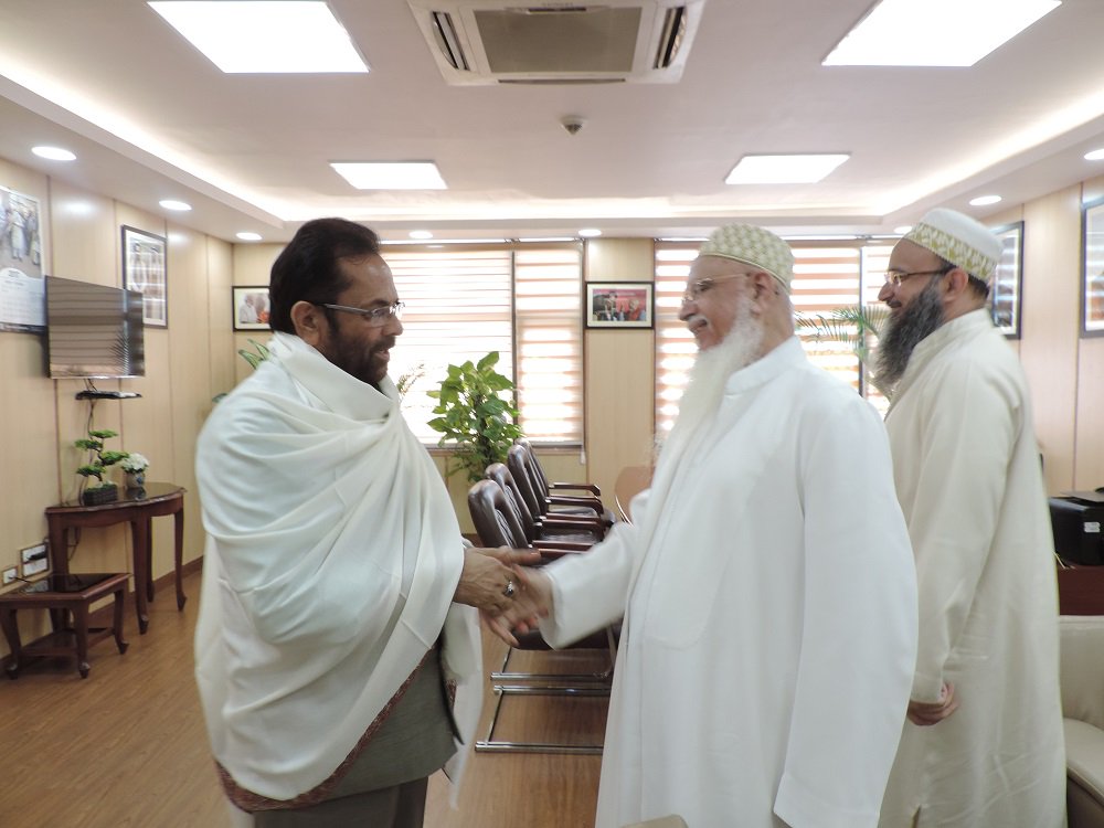 naqvimukhtar's tweet photo. Constructive discussion was held on various issues related to Dawoodi Bohra community with Shahzada Dr. Qaidjoher Ezzuddin, one of the community’s important religious leader at Antyodaya Bhawan. https://t.co/GGrCrBQl2j