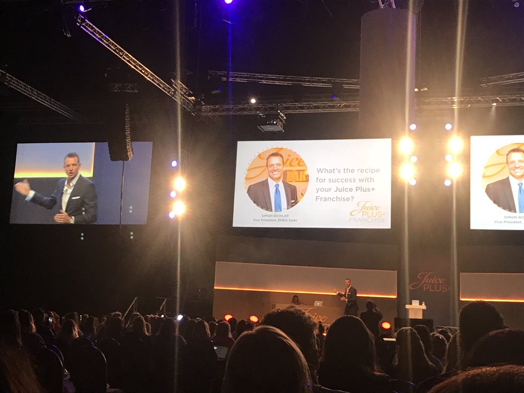 grglazing's tweet photo. #JPLive when Simon talks we listen!
@grglazing #FridayThe13th #workhardplayharder https://t.co/kB1ve6Ncgp