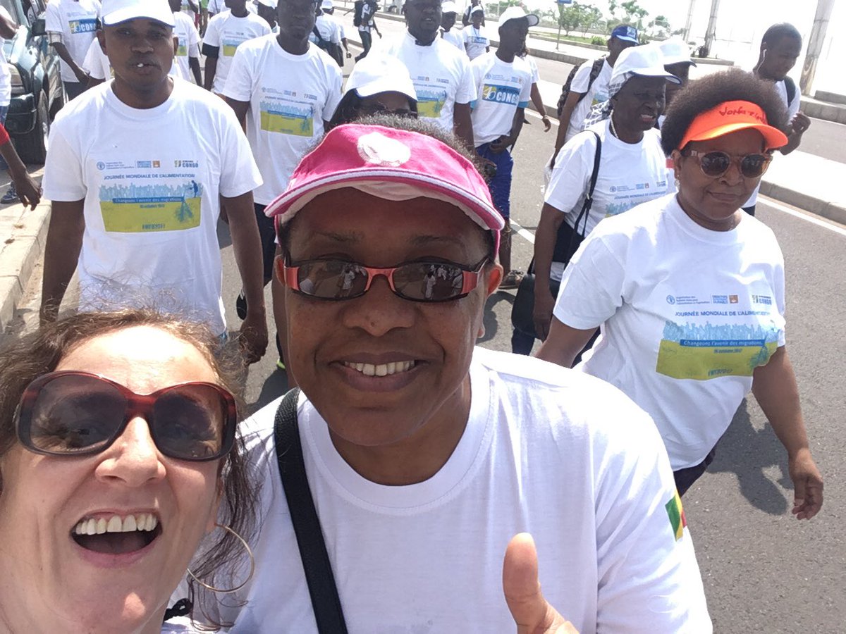 bjlaurenceau's tweet photo. Ca se passe à Brazza 🇬🇳 ! Marche sportive 🏃🏿‍♀️🚶🏼‍♀️🚶🏾#FemmeRurale #SécuritéAlimentaire  @FAOnews @UN_Congo #team242 https://t.co/B6R9BbN9Aj