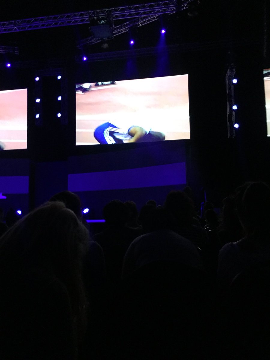 EmilyMa40811260's tweet photo. This video is just..... #jplive #dontgiveup https://t.co/ZSnprBxm0z