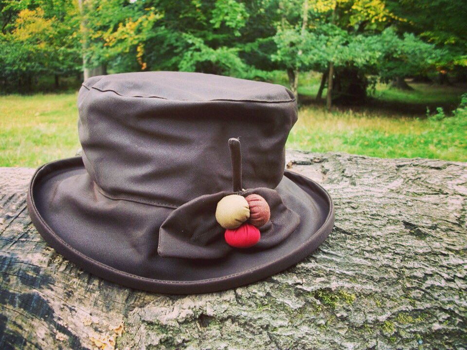 tweelsuk's tweet photo. Tweels Country Collection
Ladies Wax Hat
Great for the Autumn Weather
#ladieshat #rainhat #waxhat #countrywear #CountryClothing #etsy #gift https://t.co/zbWkhIvrEK
