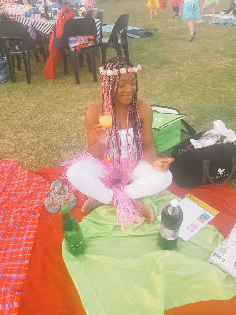 ThindwaNoella's tweet photo. ne perdez pas votre sens de soi et acceptez la version de vous qui est attendue par tout le monde #picnic #Hawaiianstyle #maicha #vida #life https://t.co/mppO5JynUT