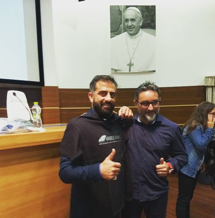 SMontedoroOFC's tweet photo. #Roma13 Ottobre 2017 "LE MILLE E UNA....NOONAN"
#SimoneMontedoro #Beneficenza #OspedalePediatricoBambinGesù
 #AngeliNoonan #Onlus https://t.co/vlchvcYZEi