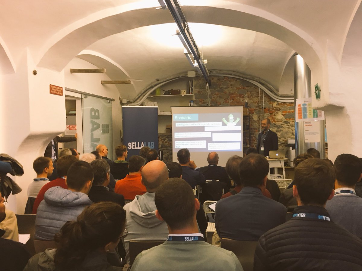 DavidePalermo2's tweet photo. .@Gianmaria_V interviene al #SELLALABopenday | Sala Tecnologia @sellalab #AI #IntelligenzaArtificiale https://t.co/i26oe2eXmY