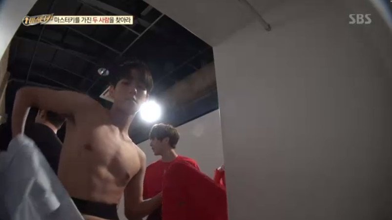 [CAP] 171014 #EXO BAEKHYUN on 'Master Key' @weareoneEXO