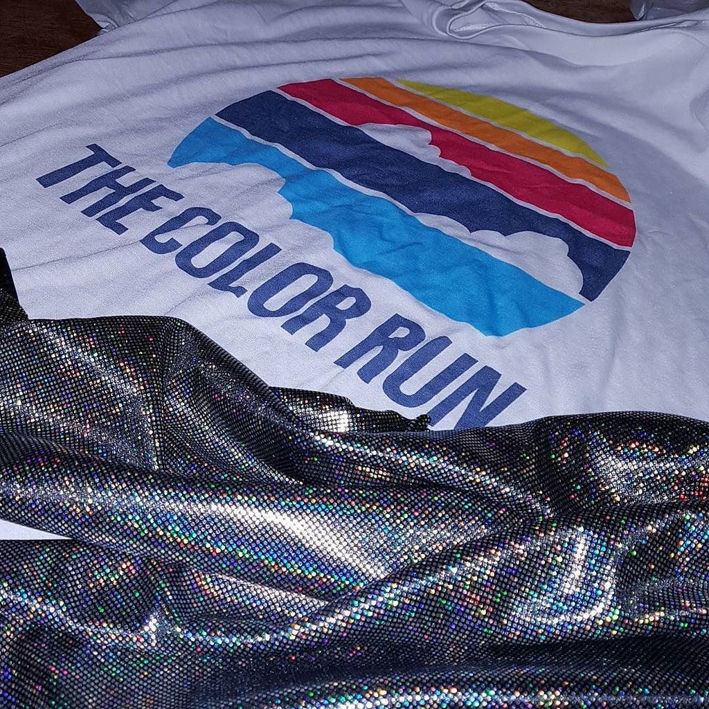 incidentalchaos's tweet photo. About to customise my #colorrun shirt. Needed more #holo

#thecolorrunaus #happiest5k #townsville https://t.co/EwfSVZOXWL https://t.co/P3Hj9eoOyQ