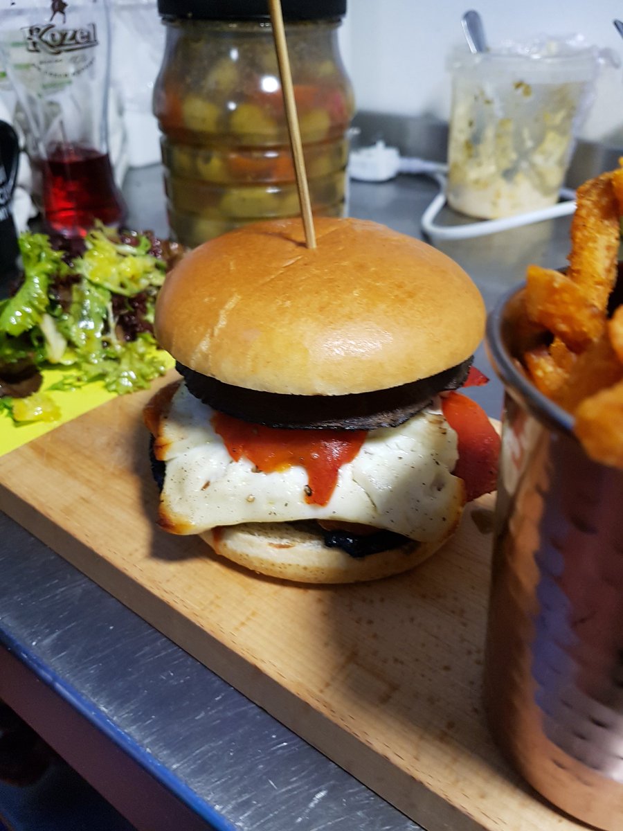 Halloumi burger just one of our fabulous veggie options 01427 872544 <a href="/NorthLindsey/">NorthLindseyCollege</a> #doncasterisgreat #vegetarian #epworth #scunthorpe #food